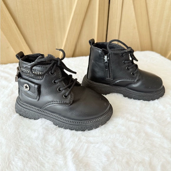 Black Combat Style Kids Boots Size 7 - Picture 2 of 6